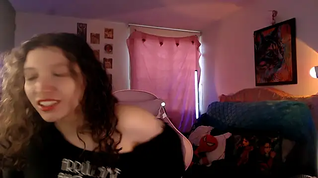 Snapshot of AllyDonfort chatting on March 27, 2026, 9:36 pm AllyDonfort online show from March 27, 2026, 9:36 pm