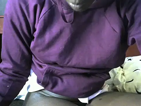 Snapshot of Cute_ninah chatting on October 13, 2025, 1:33 pm Cute ninah online show from October 13, 2025, 1:33 pm