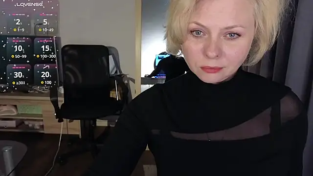 Snapshot of Gray_swann chatting on February 10, 2025, 11:25 am Gray swann online show from February 10, 2025, 11:25 am