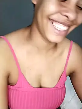 Snapshot of Su_Duarte_1 chatting on February 1, 2025, 2:37 am Su Duarte 1 online show from February 1, 2025, 2:37 am