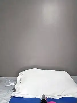 Snapshot of Su_Duarte_1 chatting on February 4, 2025, 1:34 am Su Duarte 1 online show from February 4, 2025, 1:34 am