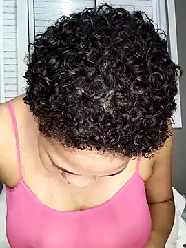 Snapshot of Su_Duarte_1 chatting on March 11, 2025, 1:05 am Su Duarte 1 online show from March 11, 2025, 1:05 am