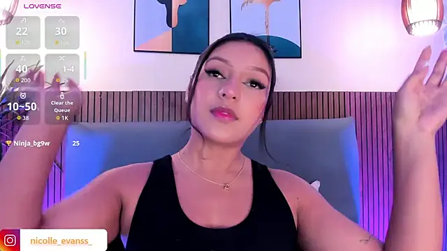 NicolleeEvanss online show from February 10, 2026, 11:25 am