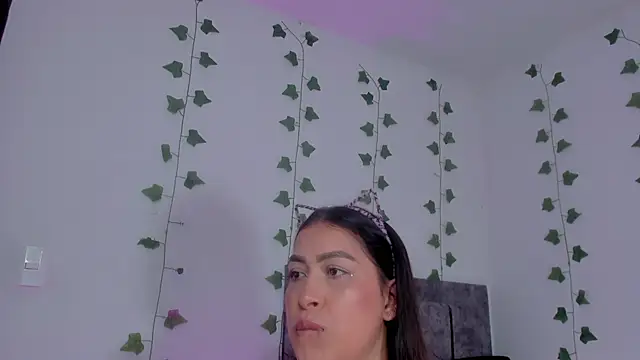 Miaa Garcia online show from June 13, 2026, 11:02 pm