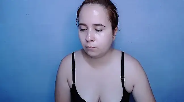 Snapshot of SubLayla01 chatting on February 8, 2025, 5:50 pm SubLayla01 online show from February 8, 2025, 5:50 pm