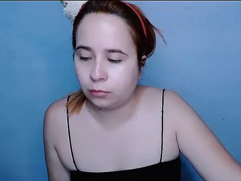 Snapshot of SubLayla01 chatting on September 15, 2025, 5:46 pm SubLayla01 online show from September 15, 2025, 5:46 pm