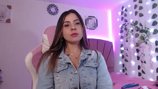 Snapshot of GabyVandriel chatting on January 11, 2025, 12:44 am GabyVandriel online show from January 11, 2025, 12:44 am