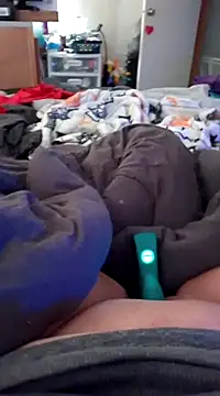 Snapshot of missthickness35_Pika chatting on December 4, 2024, 8:51 pm missthickness35 Pika online show from December 4, 2024, 8:51 pm