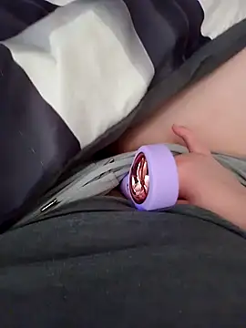 Snapshot of missthickness35_Pika chatting on January 24, 2025, 5:32 pm missthickness35 Pika online show from January 24, 2025, 5:32 pm