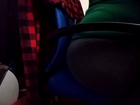 Snapshot of missthickness35_Pika chatting on January 30, 2025, 10:08 am missthickness35 Pika online show from January 30, 2025, 10:08 am