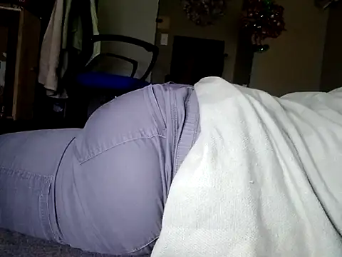 Snapshot of missthickness35_Pika chatting on September 28, 2025, 9:31 pm missthickness35 Pika online show from September 28, 2025, 9:31 pm