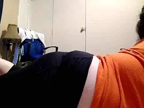 Snapshot of missthickness35_Pika chatting on November 9, 2025, 6:39 pm missthickness35 Pika online show from November 9, 2025, 6:39 pm