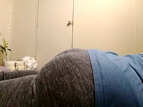 Snapshot of missthickness35_Pika chatting on November 22, 2025, 3:22 pm missthickness35 Pika online show from November 22, 2025, 3:22 pm