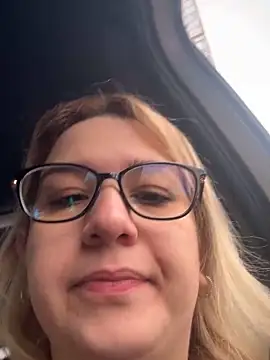 amooraaamoon online show from February 1, 2025, 11:43 am