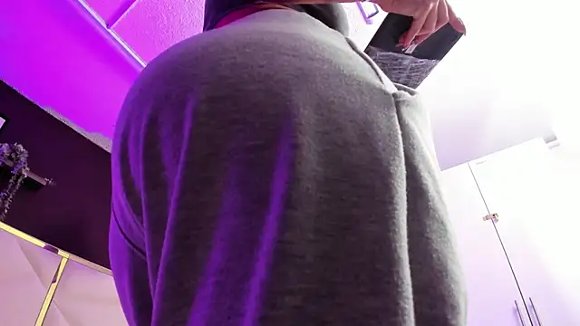 April bowie online show from January 19, 2026, 11:47 am