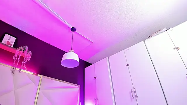 April bowie online show from March 16, 2026, 11:58 am