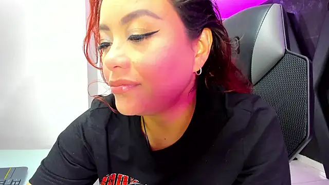 Snapshot of DarlingBDSM_ chatting on October 22, 2025, 1:22 pm DarlingBDSM online show from October 22, 2025, 1:22 pm