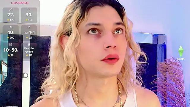 Snapshot of honey_skin chatting on November 2, 2025, 3:25 pm honey skin online show from November 2, 2025, 3:25 pm