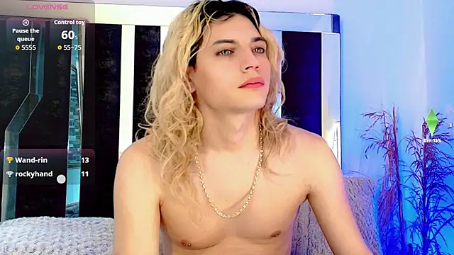 Snapshot of honey_skin chatting on November 9, 2025, 2:48 pm honey skin online show from November 9, 2025, 2:48 pm