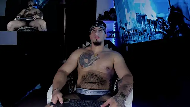 Snapshot of kingbear777 chatting on January 31, 2025, 1:01 am kingbear777 online show from January 31, 2025, 1:01 am