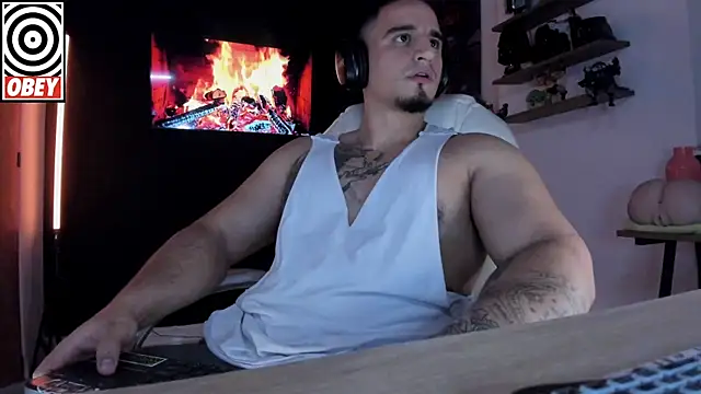 Snapshot of kingbear777 chatting on October 2, 2025, 12:17 am kingbear777 online show from October 2, 2025, 12:17 am