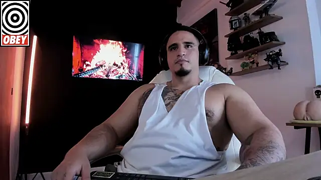 Snapshot of kingbear777 chatting on October 4, 2025, 2:20 am kingbear777 online show from October 4, 2025, 2:20 am