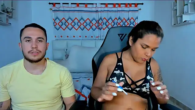 xxx sweet couple  online show from December 10, 2024, 3:52 am