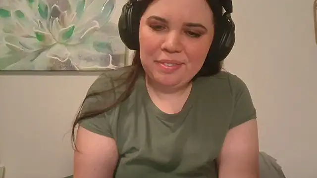 Snapshot of AlessaLoveX chatting on July 18, 2026, 5:55 am AlessaLoveX online show from July 18, 2026, 5:55 am
