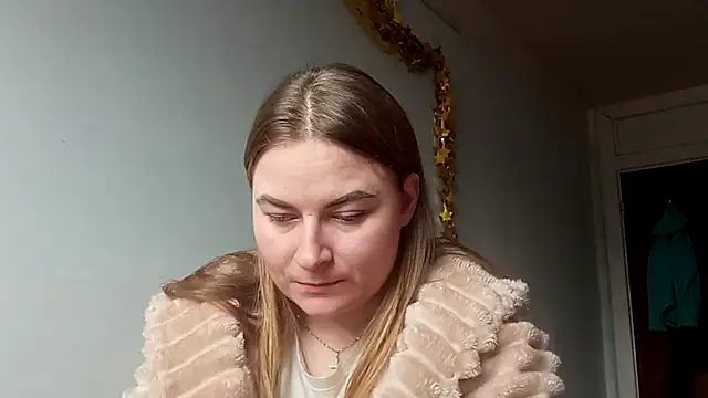 ElenaMaeer online show from February 13, 2026, 8:54 am