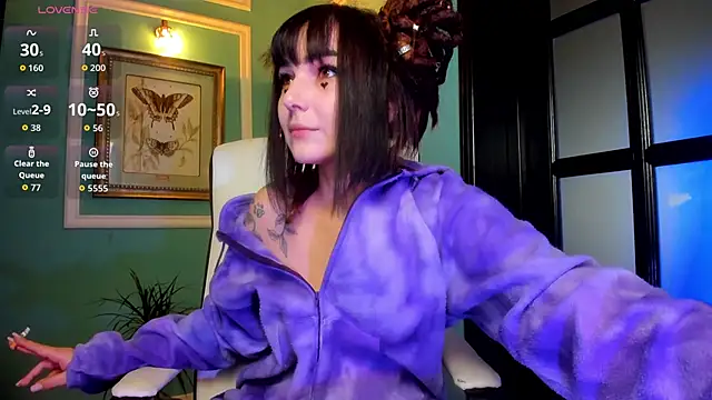 Snapshot of 1Munique chatting on October 7, 2025, 12:35 pm 1Munique online show from October 7, 2025, 12:35 pm