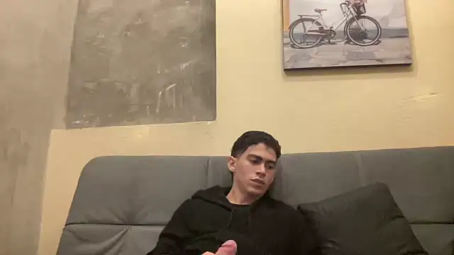 Snapshot of WildLogan chatting on February 18, 2026, 1:18 pm WildLogan online show from February 18, 2026, 1:18 pm