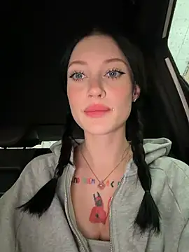 Snapshot of Melissa_crazy chatting on July 3, 2026, 4:46 pm Melissa crazy online show from July 3, 2026, 4:46 pm