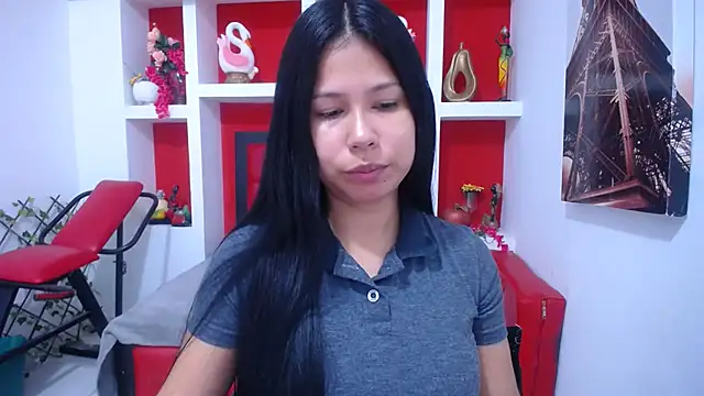 Letty Plugxo online show from October 17, 2025, 12:19 pm