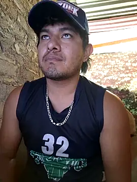 GusssHOT online show from April 14, 2026, 5:52 pm