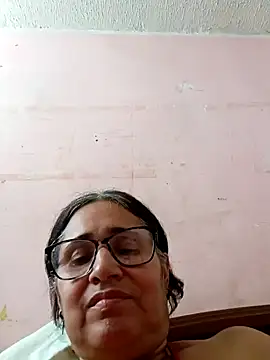 Snapshot of _candi chatting on January 31, 2025, 5:32 pm candi online show from January 31, 2025, 5:32 pm