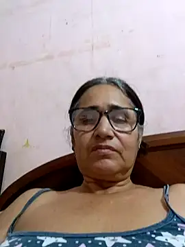 Snapshot of _candi chatting on February 1, 2025, 12:18 am candi online show from February 1, 2025, 12:18 am