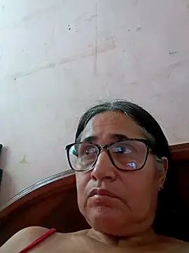 Snapshot of _candi chatting on February 2, 2025, 9:45 pm candi online show from February 2, 2025, 9:45 pm