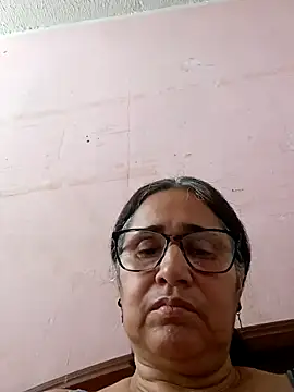 Snapshot of _candi chatting on February 7, 2025, 6:56 pm candi online show from February 7, 2025, 6:56 pm