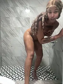 slimerlla online show from December 21, 2025, 12:01 pm