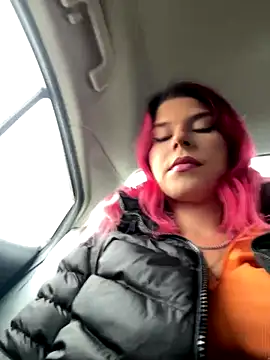 Snapshot of RiriRoseey chatting on October 6, 2025, 6:33 am RiriRoseey online show from October 6, 2025, 6:33 am