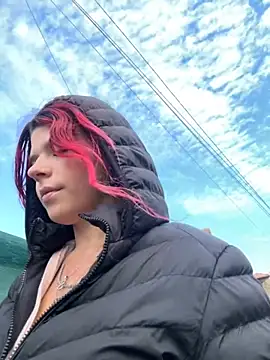 Snapshot of RiriRoseey chatting on October 10, 2025, 7:18 am RiriRoseey online show from October 10, 2025, 7:18 am