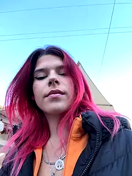 Snapshot of RiriRoseey chatting on October 20, 2025, 7:20 am RiriRoseey online show from October 20, 2025, 7:20 am