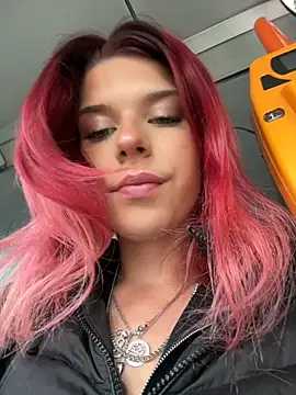 RiriRoseey online show from November 17, 2025, 8:31 am