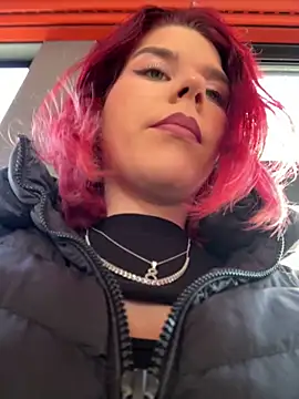 RiriRoseey online show from March 4, 2026, 8:53 am