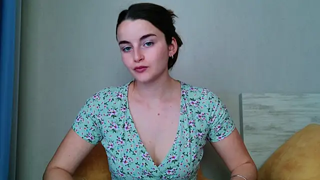 Miss Arwen online show from June 4, 2026, 9:59 am