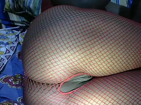 Sugarbaby32 online show from March 17, 2026, 8:01 pm