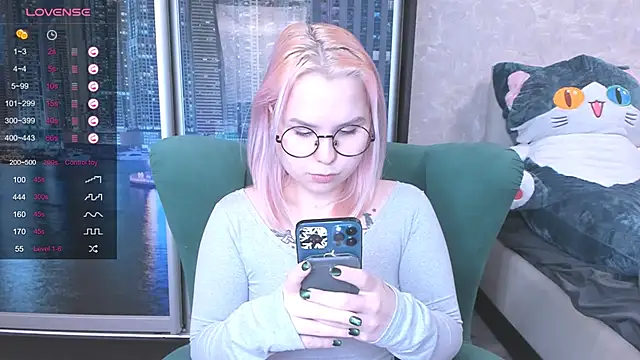 Snapshot of miray_kuriyama123 chatting on January 10, 2025, 3:58 pm miray kuriyama123 online show from January 10, 2025, 3:58 pm