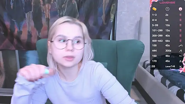 Snapshot of miray_kuriyama123 chatting on February 10, 2025, 2:41 am miray kuriyama123 online show from February 10, 2025, 2:41 am