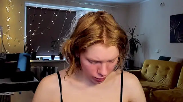 StellaDavis online show from February 27, 2025, 12:23 pm