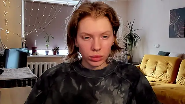 StellaDavis online show from February 28, 2025, 10:41 am